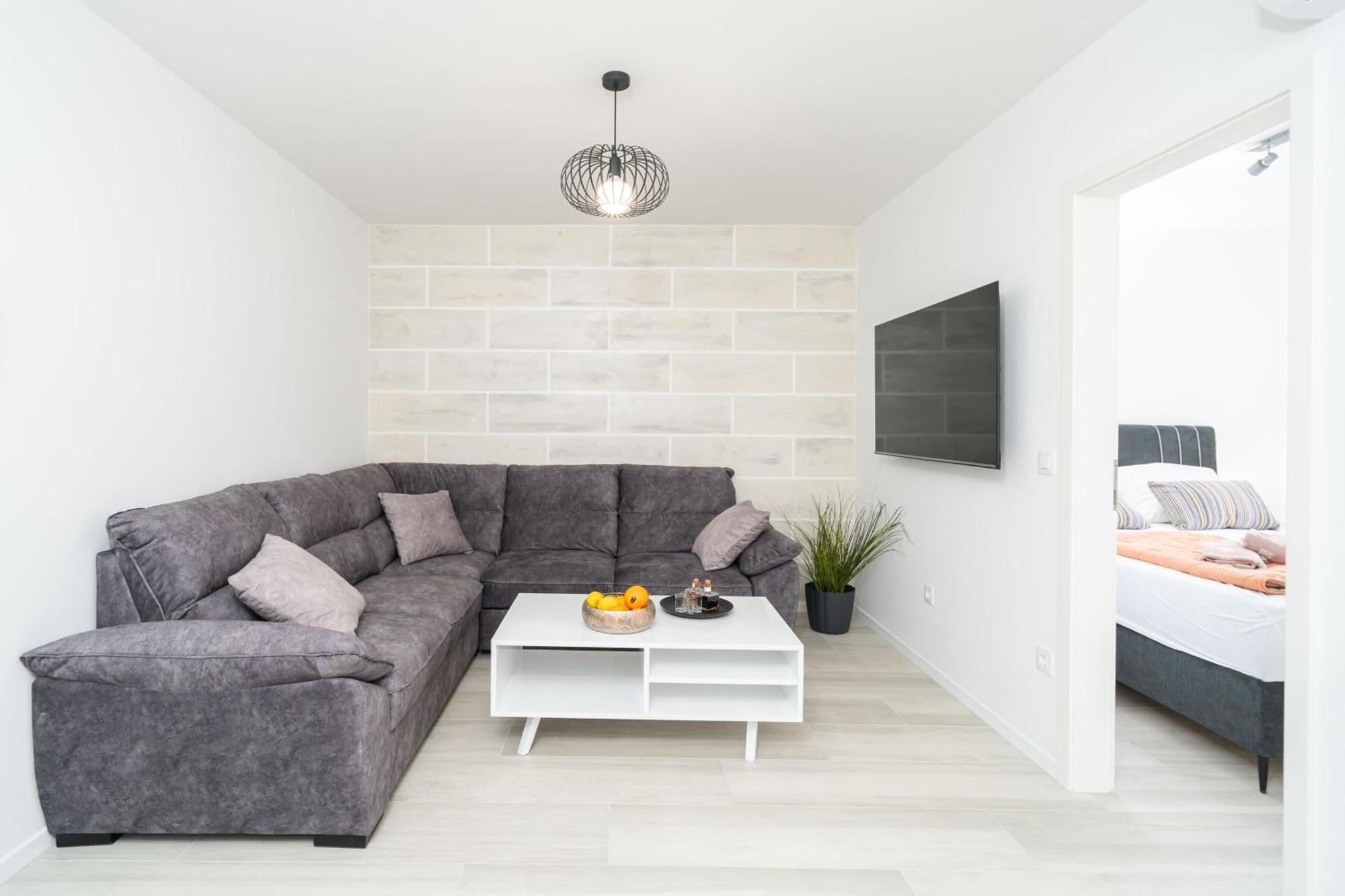 Star Apartment *
